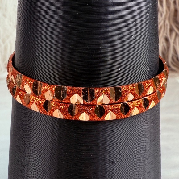 Beautiful set of 2 small bangle bracelets - Picture 3 of 9